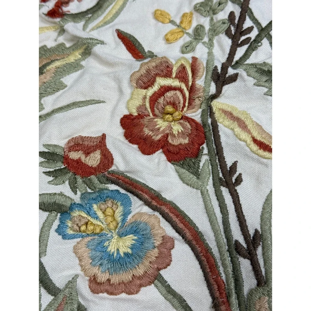 Pottery Barn Embroidered Floral Crewel Pillow Sham Cover 24x24 Cream 2010